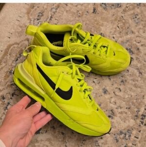 Nike Kids Neon Green Sneakers Size 8